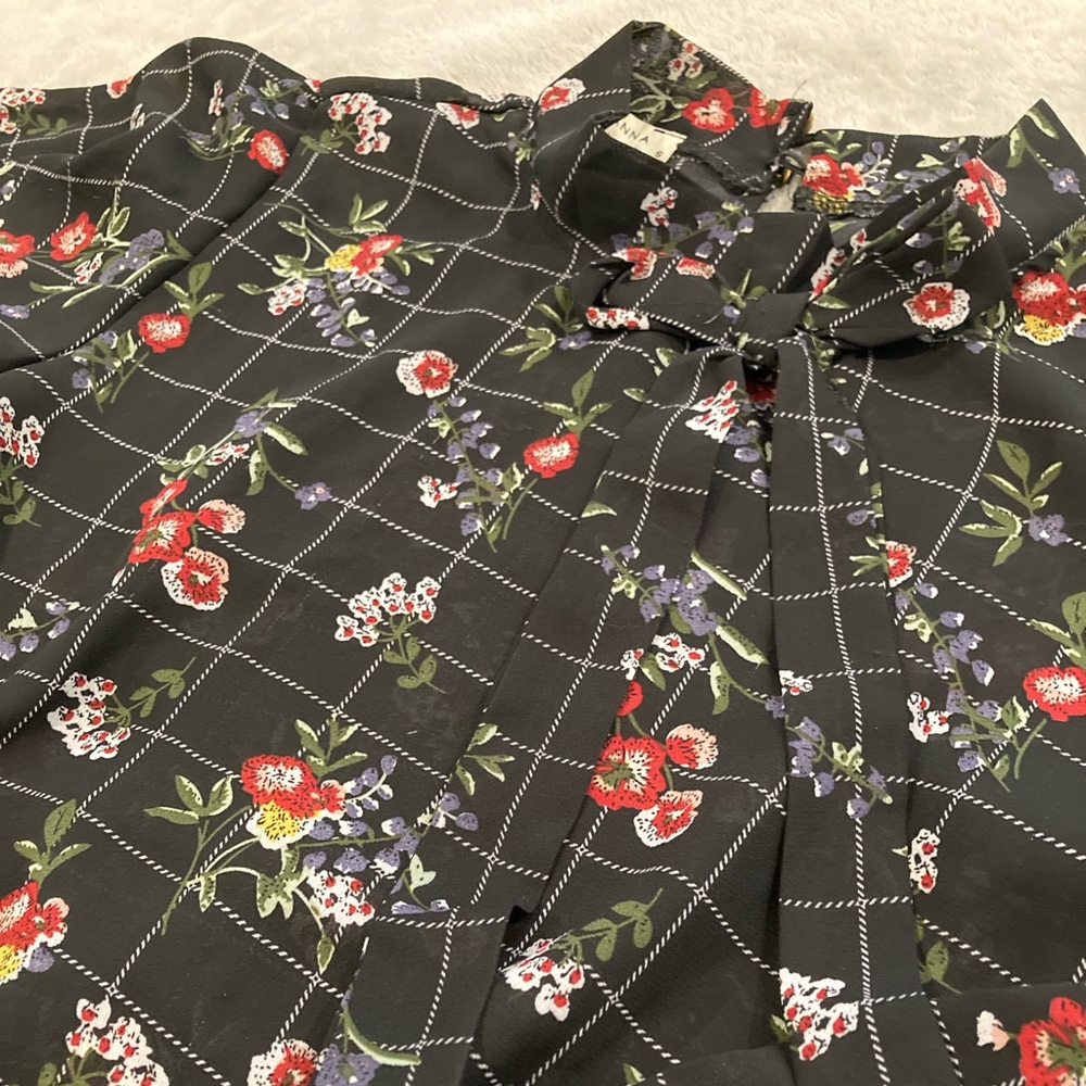 Nice and classy blouse, sz S